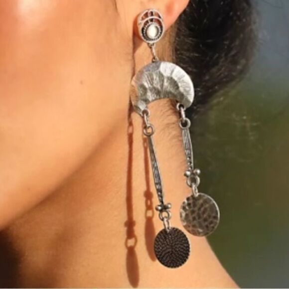 NWOT New Free People Back to Brooklyn Silver Moon Dange Drop Earrings Boho - Picture 1 of 9